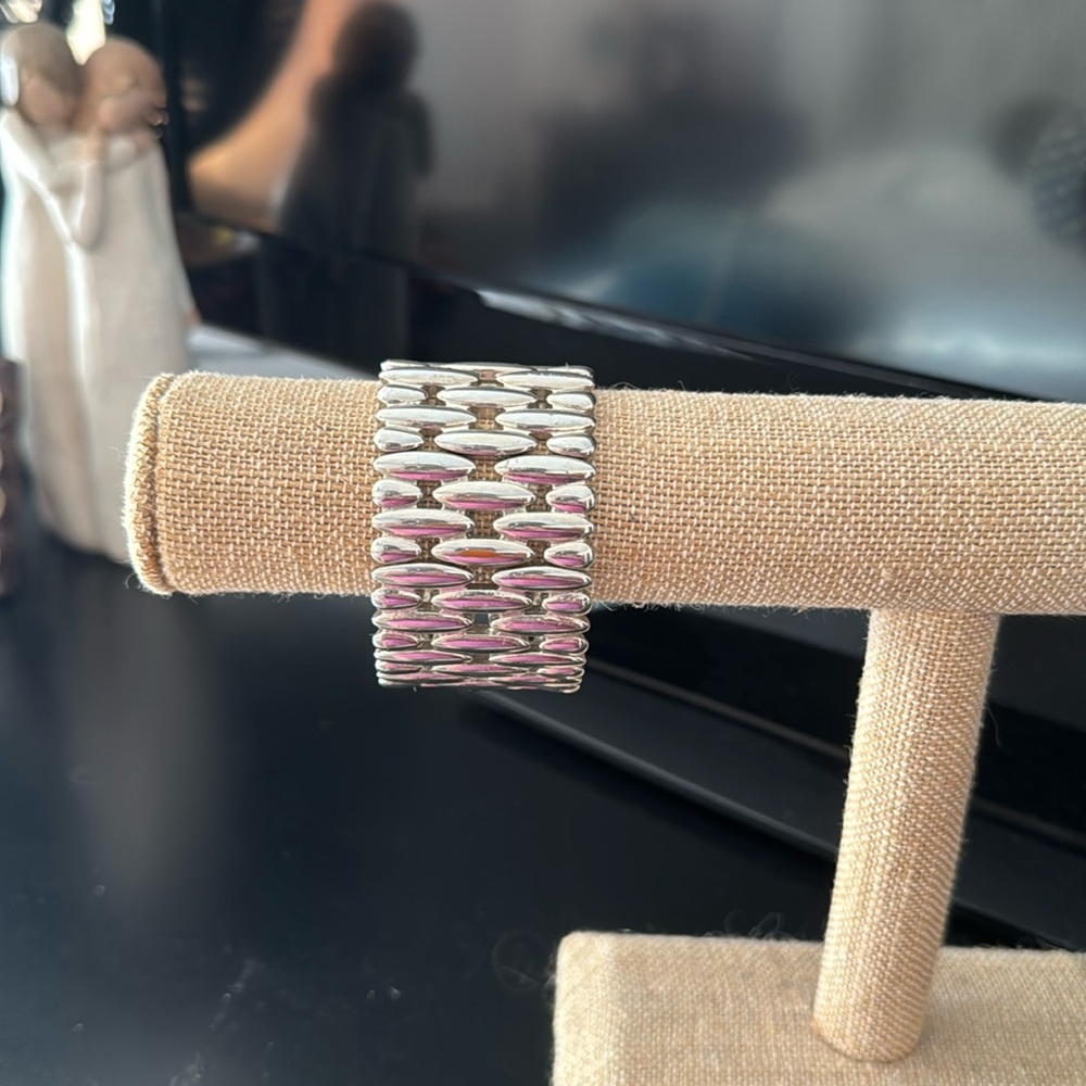 Silver stretchy bracelet